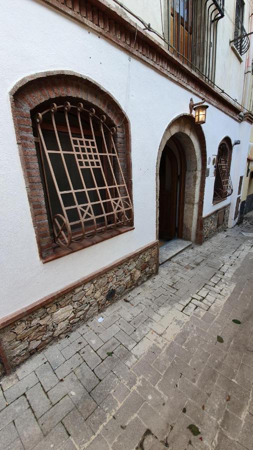 La casa del vicolo - Taormina centro Villa Exterior foto